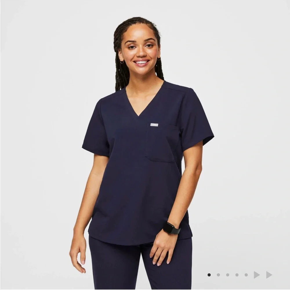 Figs Catarina One-Pocket Scrub Top Size Medium - Picture 8 of 9